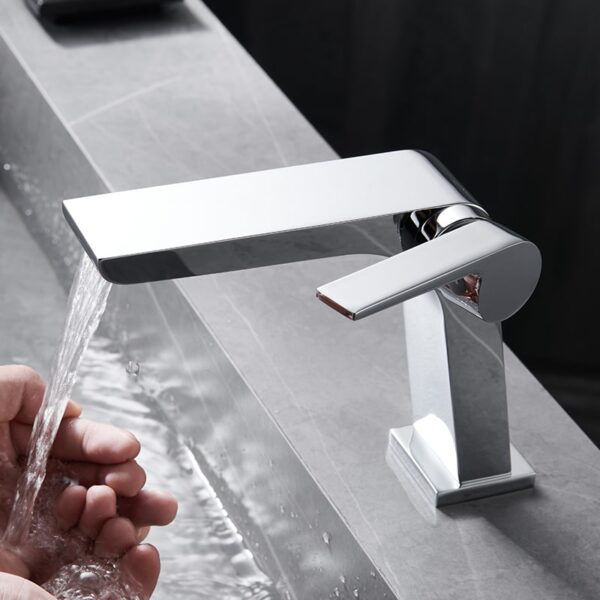 Foshan wholesale SUS 304 faucet