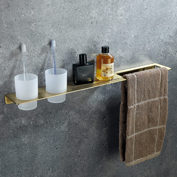 Bathroom hardware set