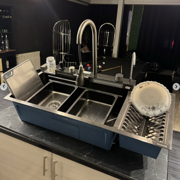 Big 40 Inch One Piece Waterfall Faucet Stainless Steel Single Bowl Bionic Honeycomb Black Kitchen Sink with Dish Draining Rack