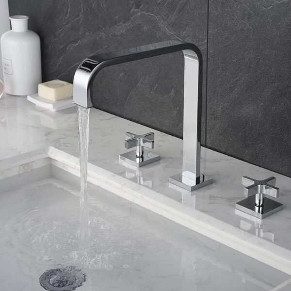Factory High Quality Brass 8 Inch Two Handle Three Hole Bathroom Sink Faucet - Imagem 4
