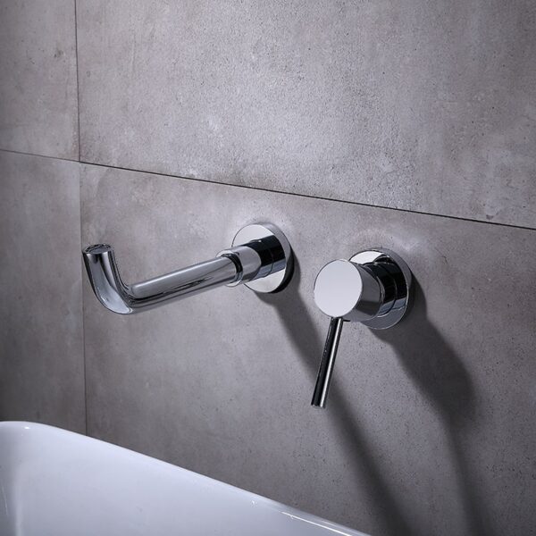 ⁦Luxury Single Handle Brass Waterfall Wall Mounted Basin Faucets Bathroom Wall Faucet⁩ - الصورة ⁦5⁩