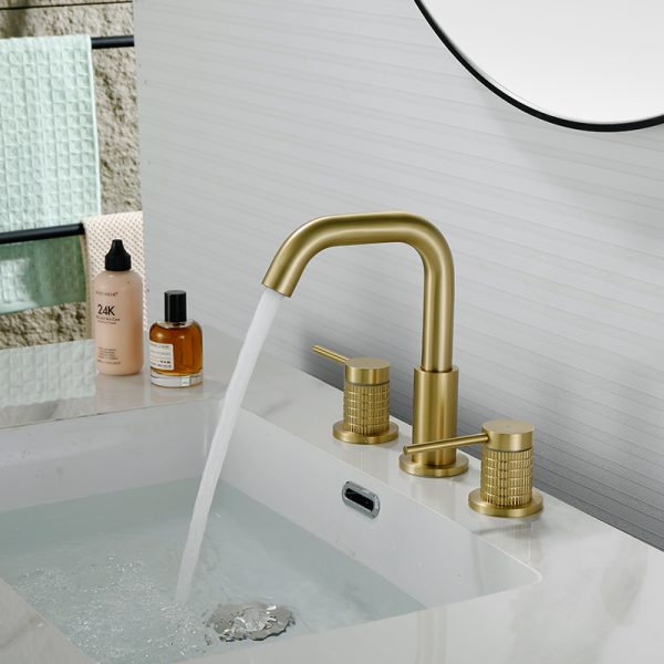 Luxury Widespread Basin Faucet 3 Holes Deck Mounted Vanity Faucet Copper Brushed Gold Knurled Rotatable Bathroom Sink Faucet