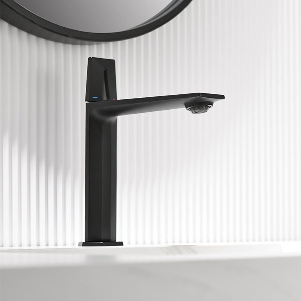 Matte Black Bathroom Basin Faucet Deck Mounted Single Hole Basin Mixer Faucet Brass Vanity Faucet