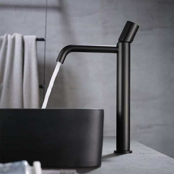 Matte Black Bathroom Sink Faucet Deck Mounted Brass Lavatory Vanity Faucet Single Hole Wash Basin Faucet