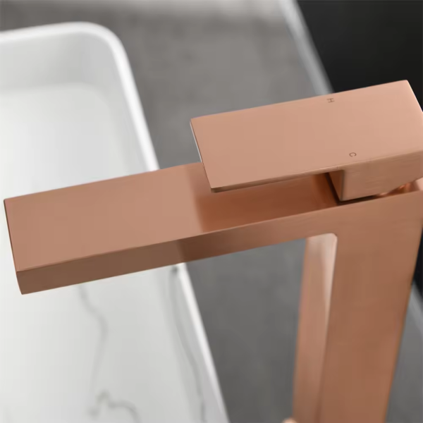 Modern Single-Handle Wall Mounted Brass Bathroom Faucet with Ceramic Valve Core Hot and Cold Water Control Basin Faucet Tap