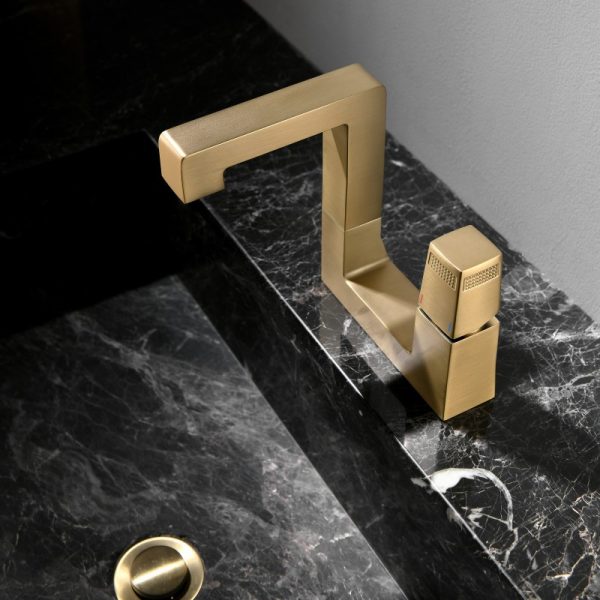 New Wash Basin Faucet Deck Mounted Brushed Gold Basin Mixer Faucet Single Handle Brass Bathroom Sink Faucet