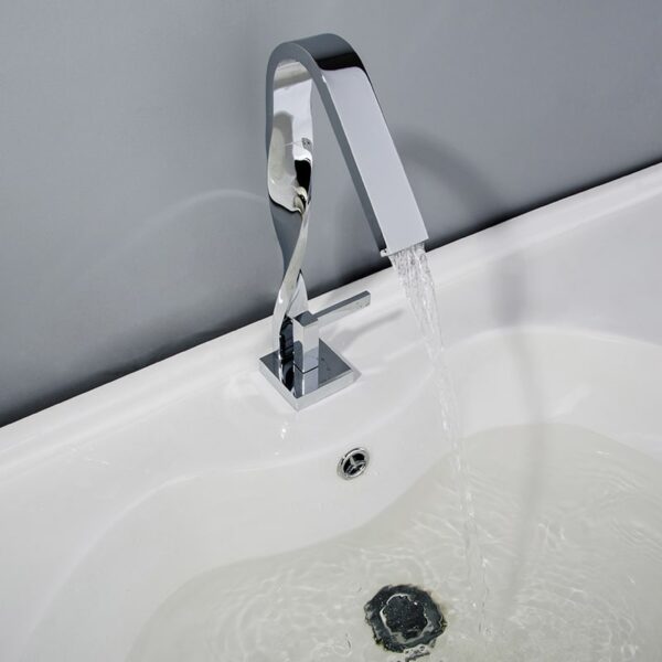 ⁦New Design Bathroom Sink Faucet Brass Distorted Waterfall Basin Faucet⁩ - الصورة ⁦8⁩